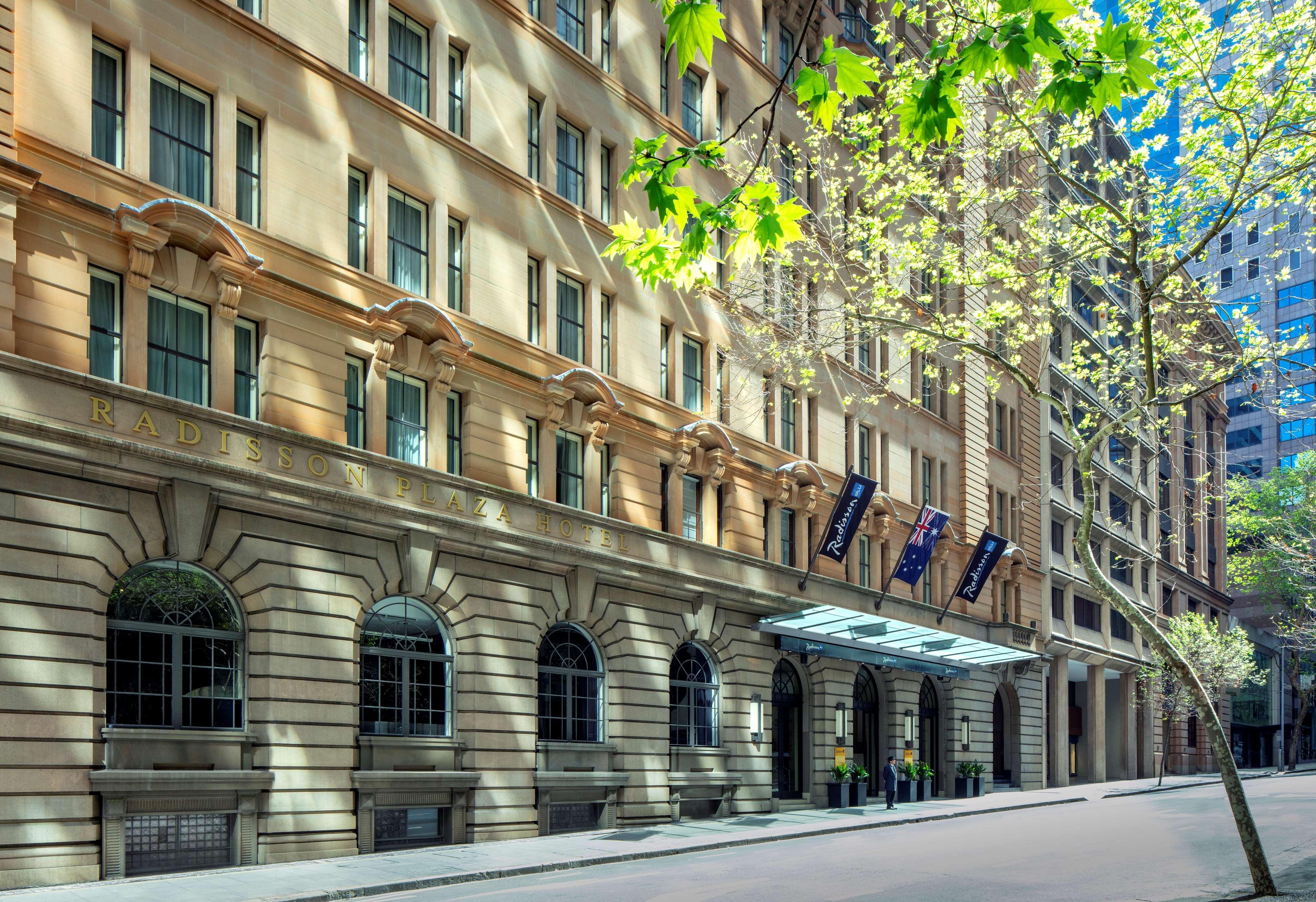 Radisson Blu Plaza Hotel Sydney Exterior photo